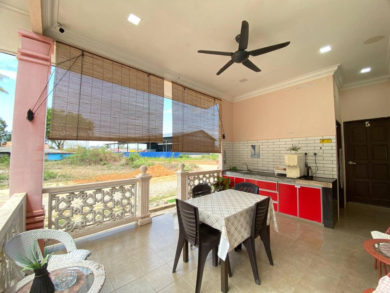 Besut Guesthouse Kuala Besut Zewnętrze zdjęcie